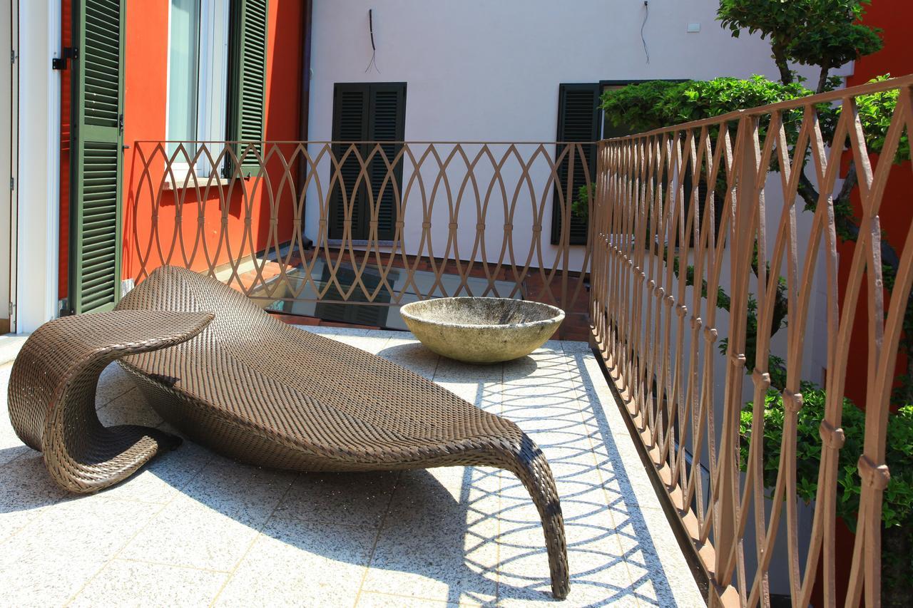 Hotel Ponti Angera Exterior photo